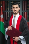 عوض القضاه يهنئ نجل شقيقه د. محمد يوسف القضاه حصوله على درجة دكتور في الطب