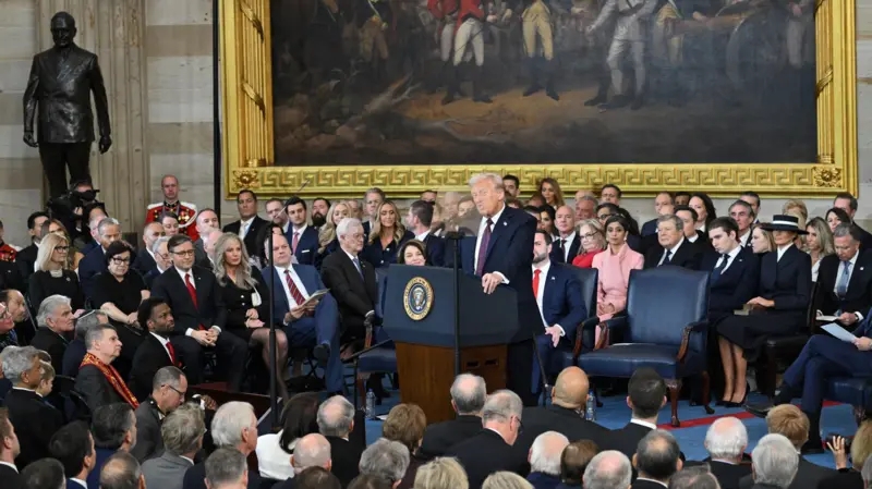 ثلاثة رجال دين حضروا حفل تنصيب ترامب، والرابع لم يحضر، من هم؟