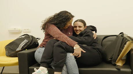 الكابوس انتهى: رومي غونين تكشف عن مشاعرها بعد تحررها من أسر حماس