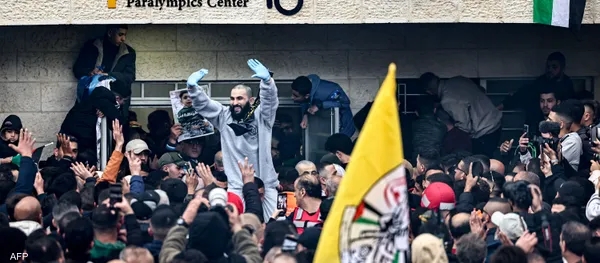 قوات إسرائيلية تقتحم منزل أسير فلسطيني بعد ساعات من تحريره