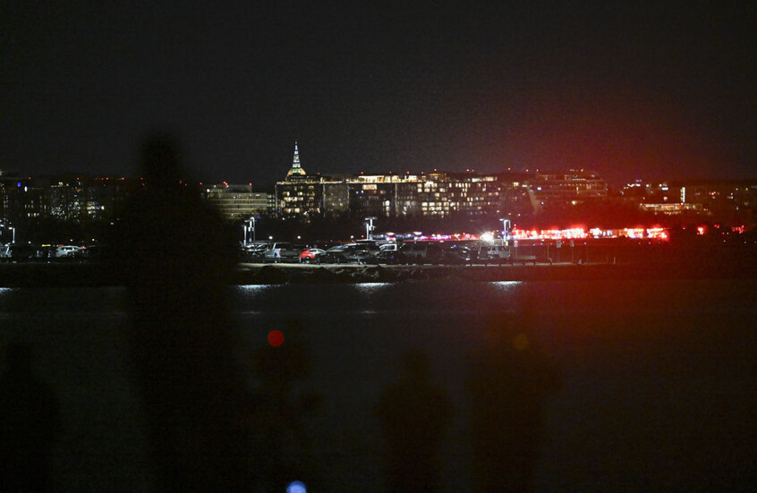 ترامب: نبحث فقط عن جثث