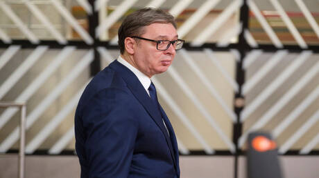 فوتشيتش يصف الاحتجاجات في صربيا بأنها محاولة لتدمير البلاد من الخارج