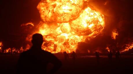 الولايات المتحدة.. انفجار وحريق هائل في مصفاة نفطية