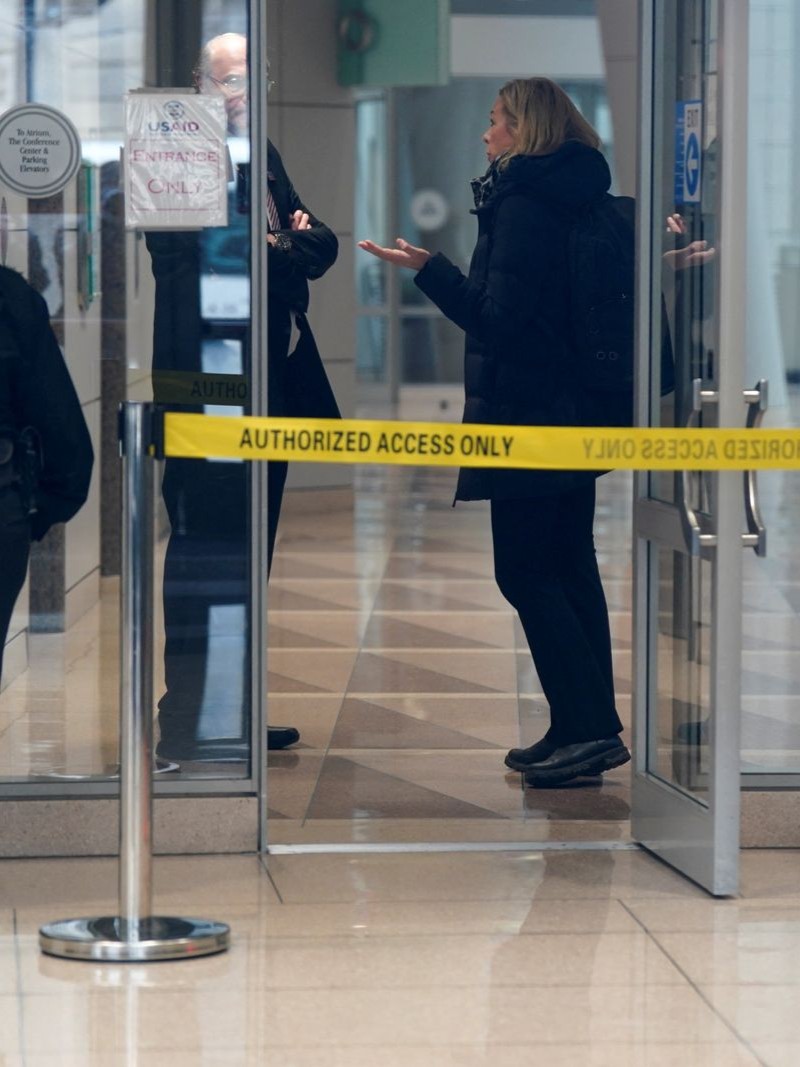 ماسك يعتزم إغلاق الوكالة الأميركية للتنمية.. ومنع موظفين من دخول المقر