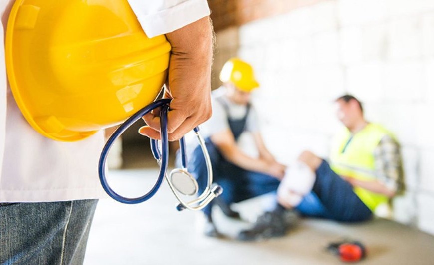 يحتاج إلى تحليل وتفسير؛ ارتفاع معدل وقوع إصابات العمل في قطاع الفنادق والمطاعم.!