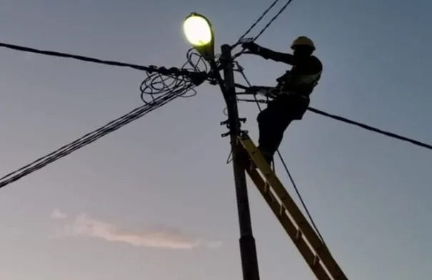 فصل مبرمج للكهرباء عن مناطق بـ 4 محافظات بالمملكة (أسماء)