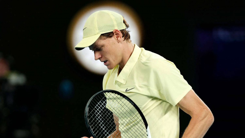 إيقاف لاعب التنس الإيطالي يانيك سينر ثلاثة أشهر | صحيفة العرب