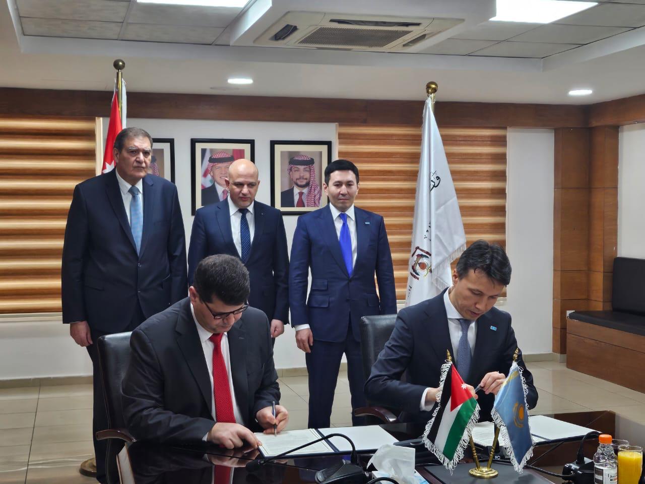 الأردن وكازخستان يوقعان مذكرة تفاهم حول استكشاف وتعدين اليورانيوم