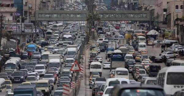 جلمود عجق البلد والمواطنون يشكون من حرارة الازدحام!!