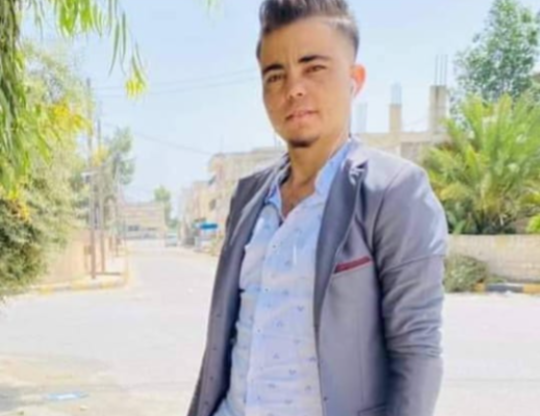 والد محمد بكار: دفنتُ خمسة من أبنائي.. ألا يستحق ابني الباقي فرصة للحياة حتى لو عامل وطن!