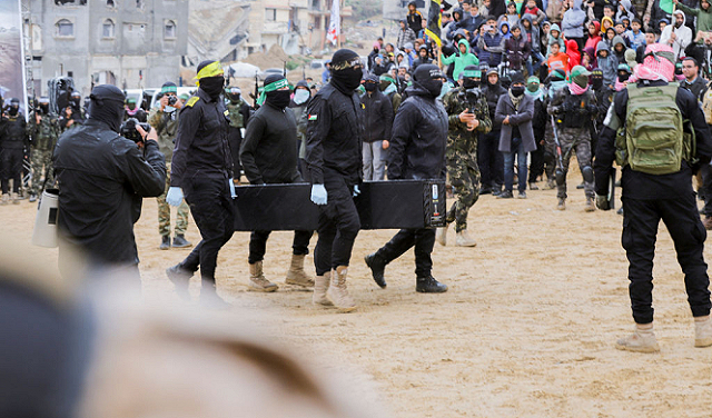 تحرير 620 أسيراً فلسطينياً ضمن الدفعة السابعة من صفقة طوفان الأحرار