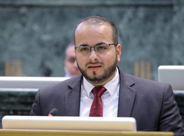 النائب الرياطي يطالب الحكومة بوقف فصل الكهرباء والمياه خلال رمضان بسبب ارتفاع الفواتير