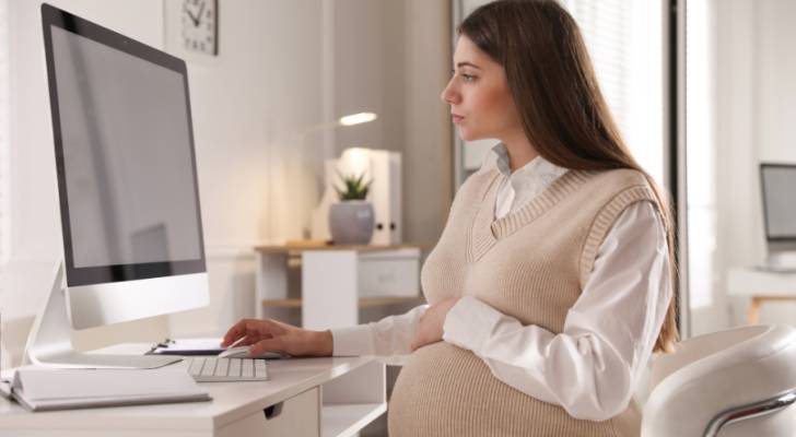 مجلس النواب يوافق على منع فصل المرأة الحامل من العمل