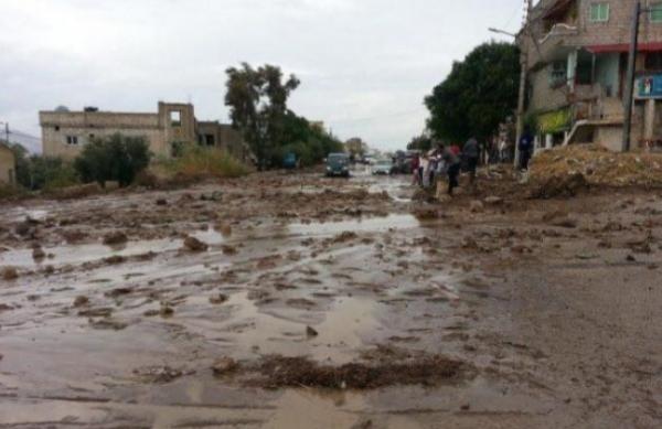 وفاة عشرينية وانقاذ طفلها وشقيقها بمداهمة السيول في الأغوار