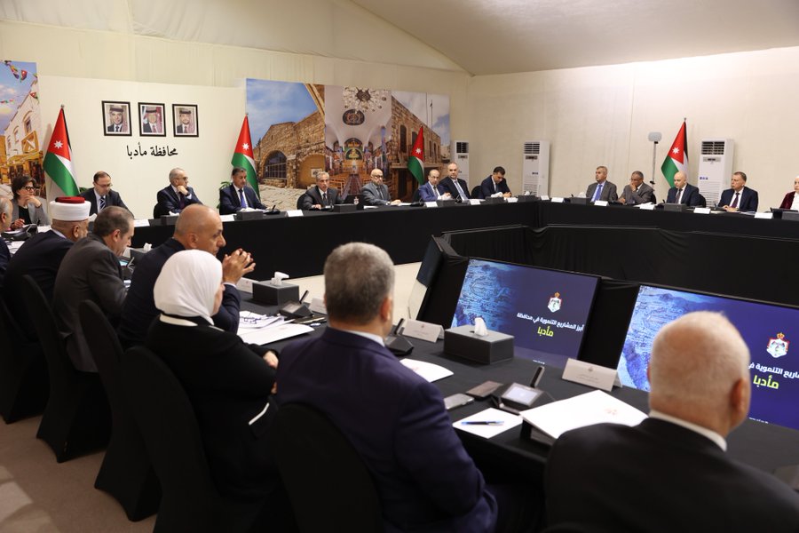 الحكومة: قطاع التأمين يواجه العديد من التحديات والثغرات القانونية