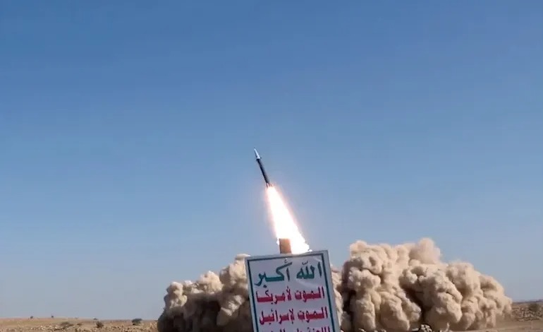 صفارات الإنذار تدوي في “إسرائيل” والملايين يهرعون إلى الملاجئ