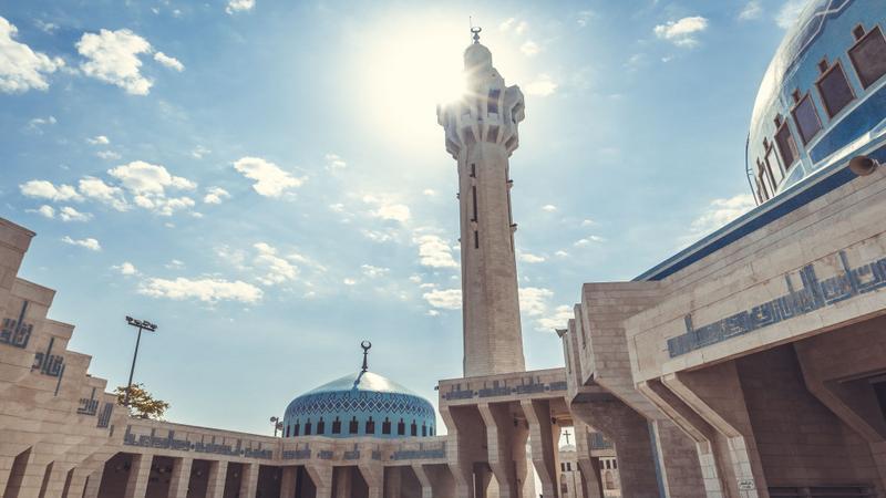 مندوباً عن الملك.. الأمير عاصم يرعى اختتام المجالس العلمية الهاشمية