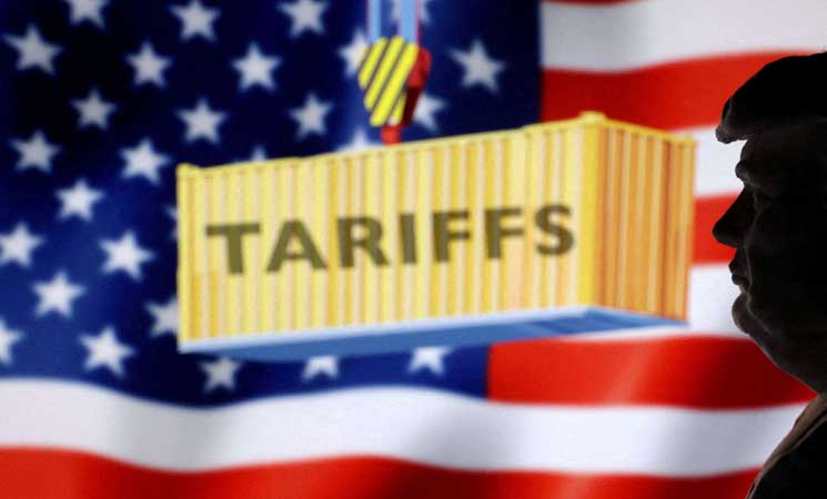 دخول رسوم ترامب الجمركية الإضافية بنسبة 10 على معظم الواردات حيز التنفيذ