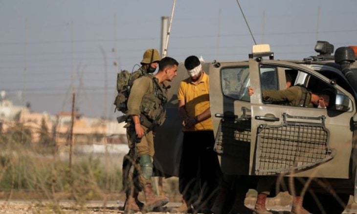 الاحتلال يشن حملة اعتقالات طالت 35 فلسطينيا
