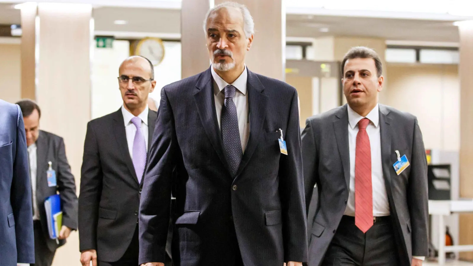 بشار الجعفري وعائلته يحصلون على اللجوء في روسيا