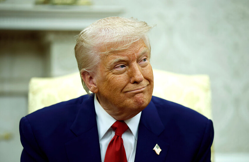 ترامب يعلن عزمه إبرام صفقة تجارية مع الصين