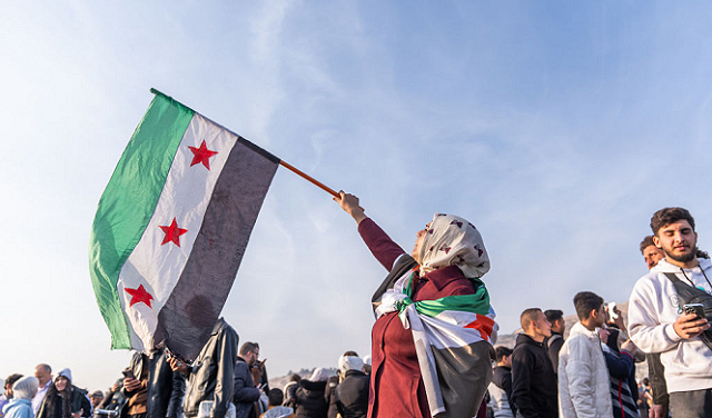 بعد سقوط أسد.. 1.5مليون سوري يعودون لديارهم