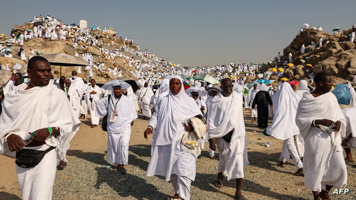 السعودية تصدر تحذيرات مشددة للحجاج الراغبين في أداء مناسك هذا العام