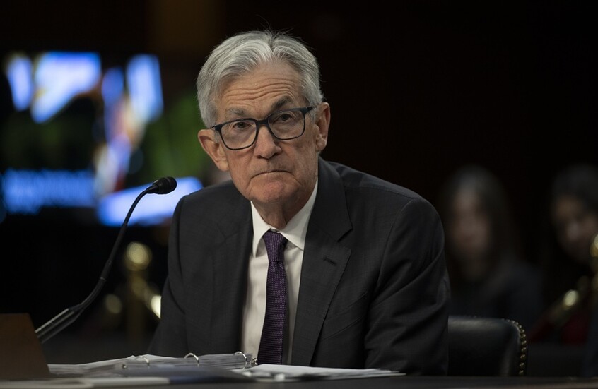 ترامب يدعو رئيس الاحتياطي الفيدرالي إلى التنحي