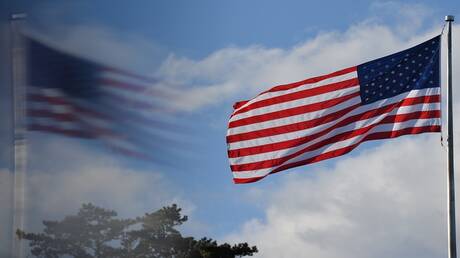 الأمريكيون بلا فيتامينات وأجهزة طبية حساسة بسبب الرسوم الجمركية على الصين