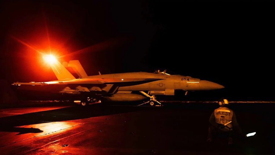 12 قتيلا و30 جريحا بغارات أميركية على صنعاء