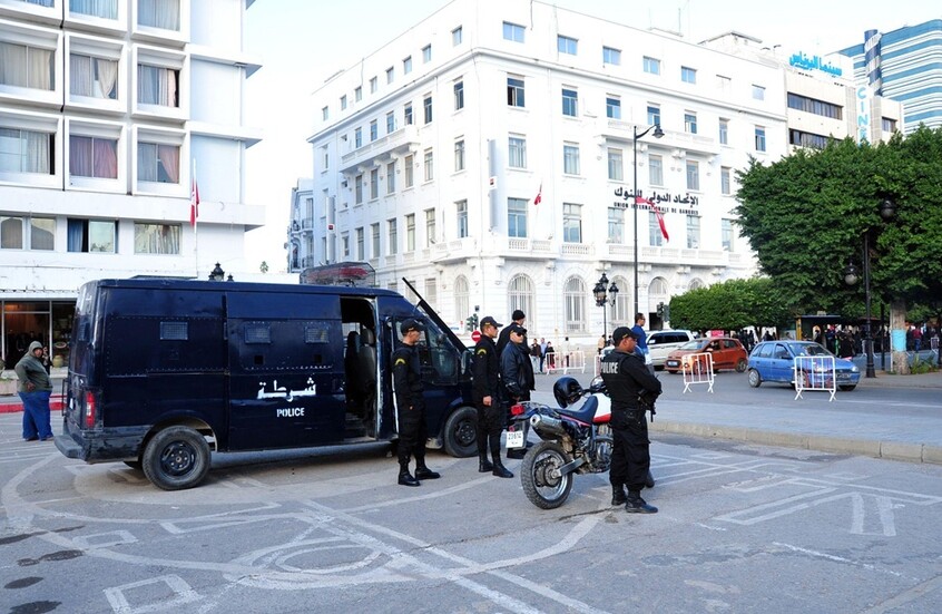 وثق جريمته في فيديو.. تلميذ يعترف بإضرام النار في معهده لعدم إصغاء المدير لشكواه (صور + فيديو)