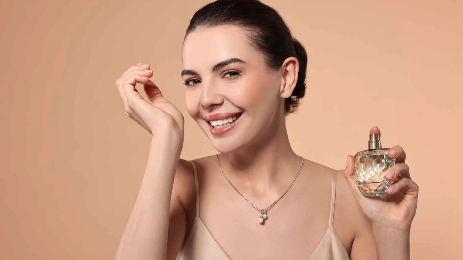 عطور بنكهة الماتشا.. ابتكار حديث في عالم الروائح و خيار مثالي لهذا الصيف