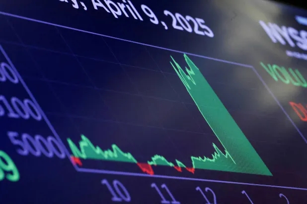 بعد خفض تصنيف الولايات المتحدة... الأسواق مقبلة على صدمة جديدة