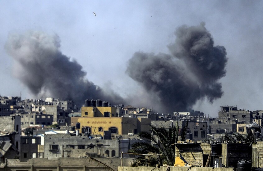 لنسوي غزة بالأرض.. آلاف المستوطنين يقتحمون القدس ويطلقون هتافات معادية للعرب