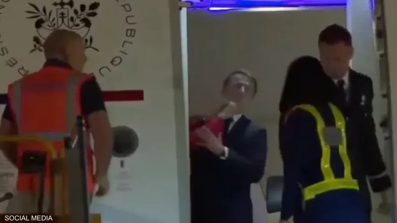 ماكرون يعلّق على صفعة زوجته