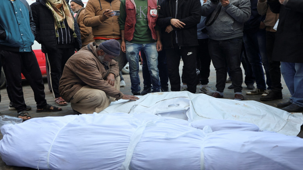 قصف عنيف يخلّف 52 شهيدا في غزة في يوم