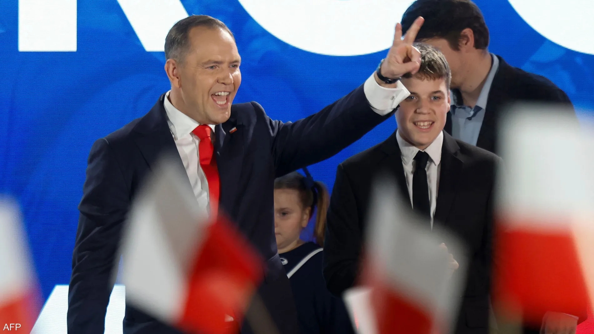 بولندا.. فوز القومي كارول نافروتسكي بالانتخابات الرئاسية