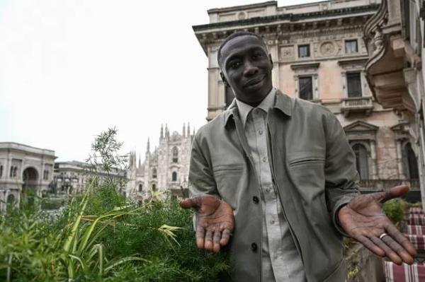 الأكثر متابعة بالعالم .. الهجرة توقف التيك توكر لامي لفترة قصيرة بأميركا