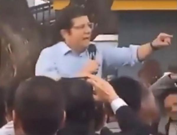 رصاصة تصيب مرشحا رئاسيا بين أنصاره في كولومبيا