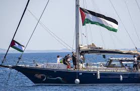 تضارب حول مصير ناشطي سفينة مادلين بعد اقتحامها من الجيش الإسرائيلي