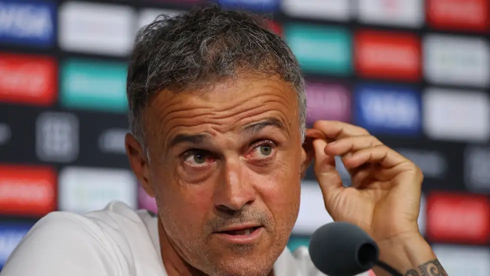 إنريكي: أتمنى العمل مع ميسي مجددا ولو لمدة 10 دقائق