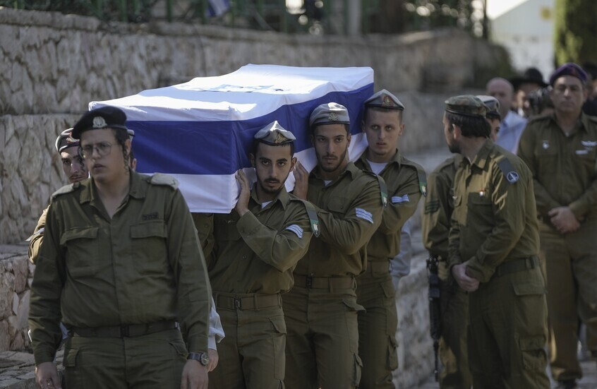 جندي إسرائيلي ينتحر بعد معاناة نفسية من أهوال مقتل الجنود في معارك غزة ولبنان