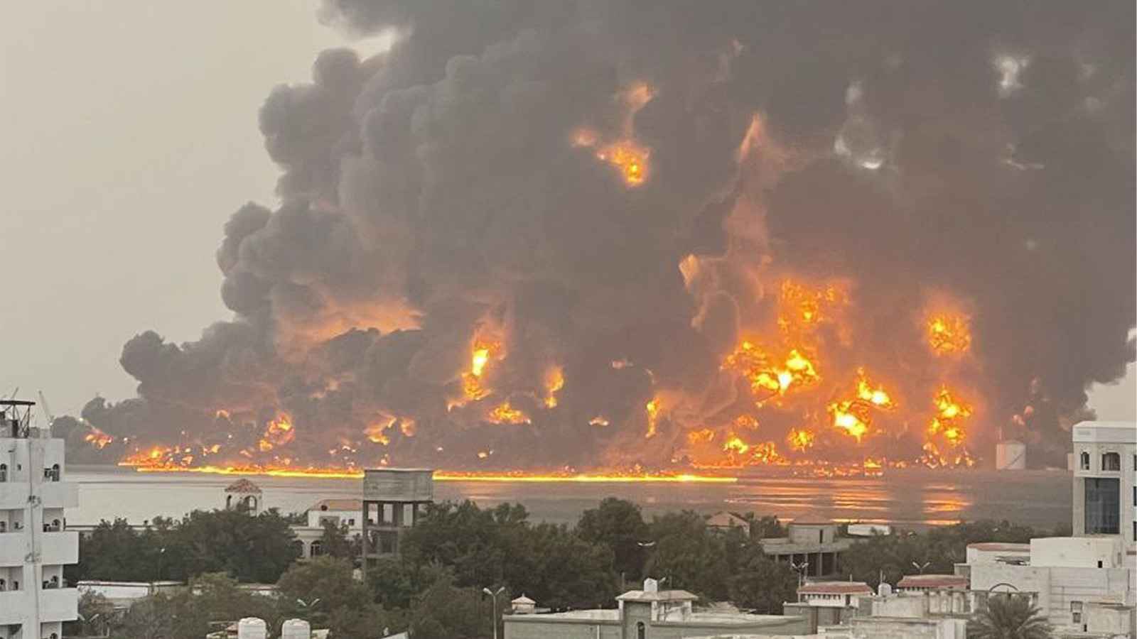 أصدرت إنذارا بإخلائها.. إسرائيل تستعد لسلسلة غارات على موانئ اليمن