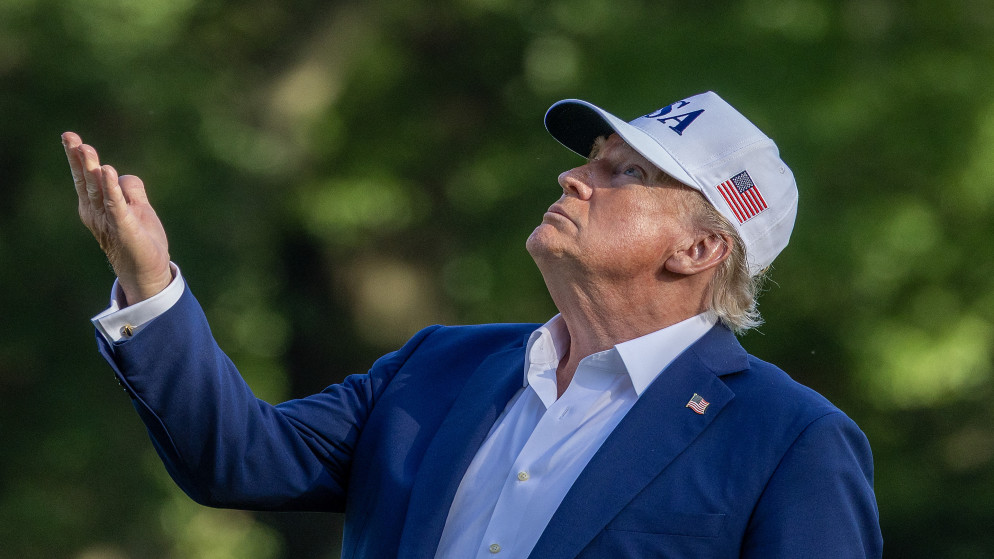 ترامب يقول إنه سيفرض رسوما جمركية بنسبة 25 على اليابان وكوريا الجنوبية