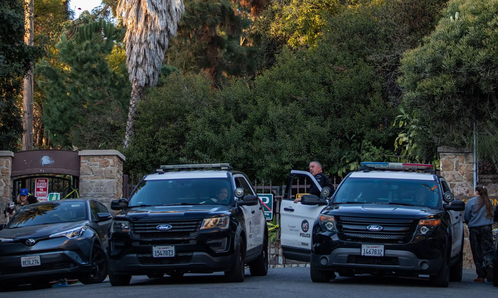 سيارة تصدم حشدا في لوس أنجلوس موقعة عشرين إصابة على الأقل