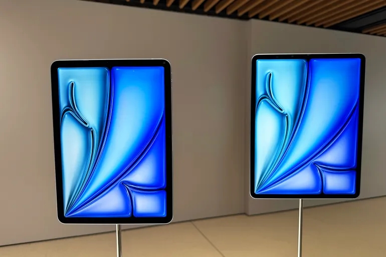 تسريبات جديدة عن آيفون القابل للطي وآيباد برو مزود بكاميرتين أماميتين