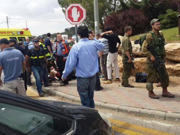 9مصابين في حادث دهس مستوطنين  وفرار السائق في وسط فلسطين