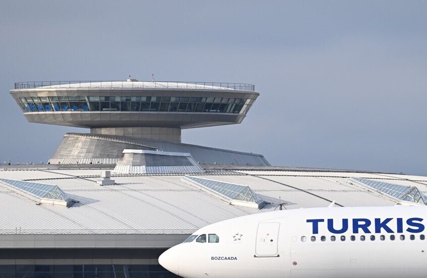 مأساة جوية تحولت إلى لغز.. جثة راكب هندي تختفي بعد هبوط الطائرة!