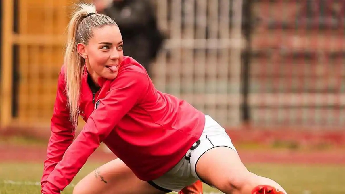 لاعبة تركية تطلب المشاركة في دوري الرجال وتتوعدهم صور