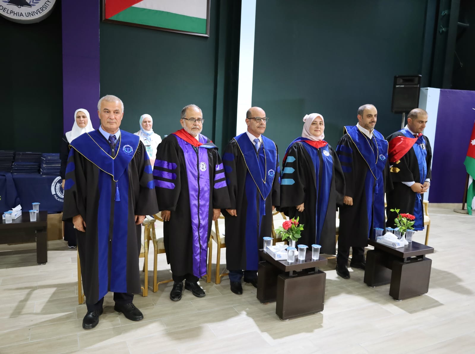 فيلادلفيا تحتفل بتخريج كوكبة جديدة من أبنائها في مختلف التخصصات